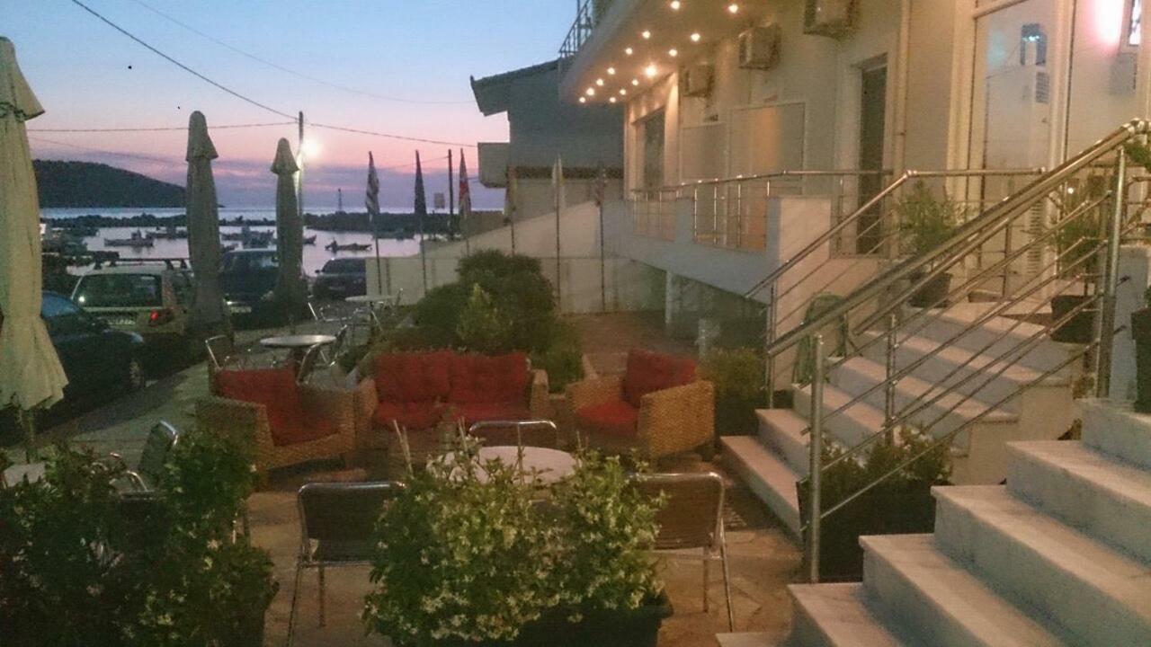 Hotel Porto Marathos à Marathopoli Extérieur photo